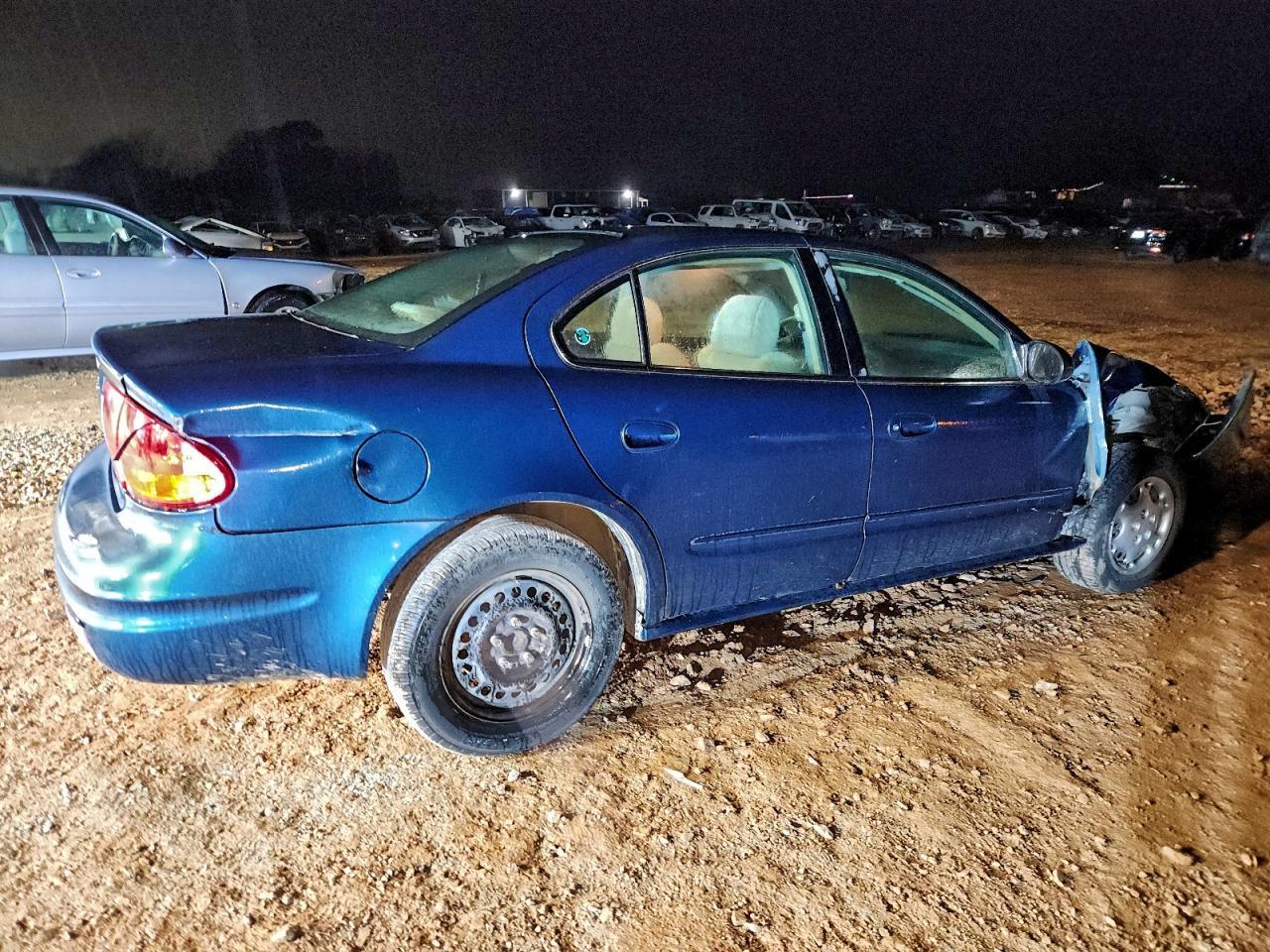 2003 Oldsmobile Alero Gx - Image 3