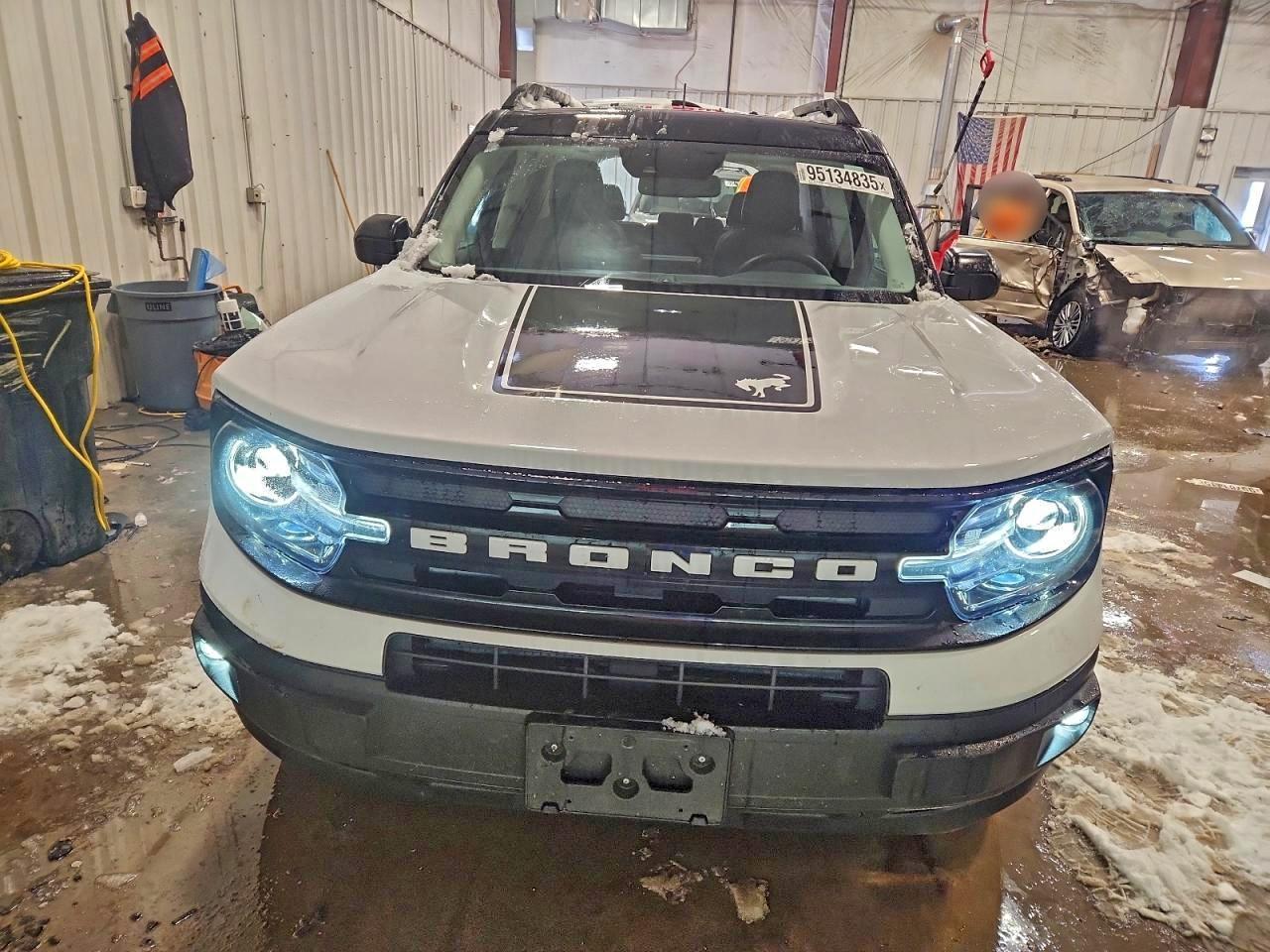 2024 Ford Bronco Sport Outer Banks - Image 5