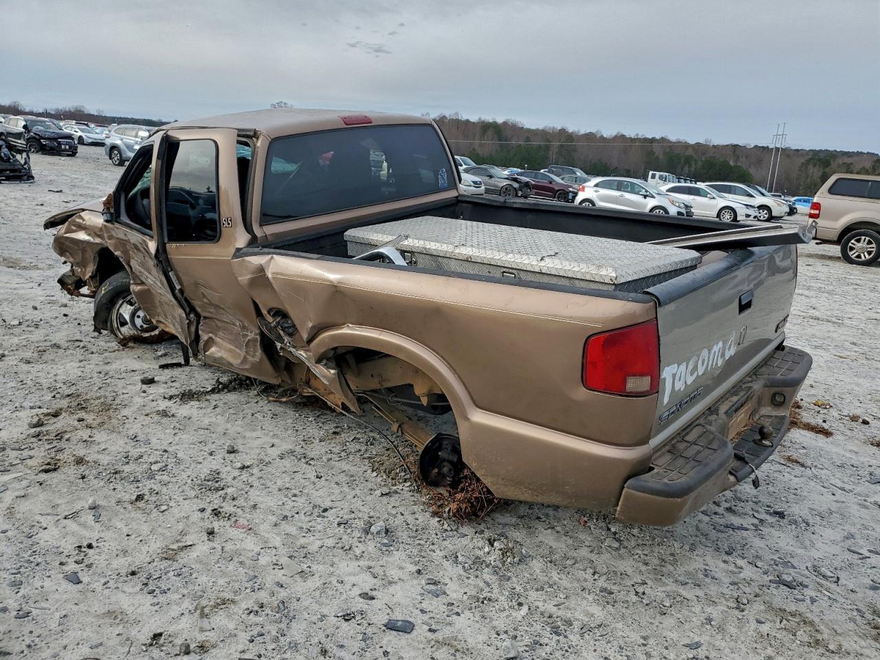 2003 GMC Sonoma - Image 2