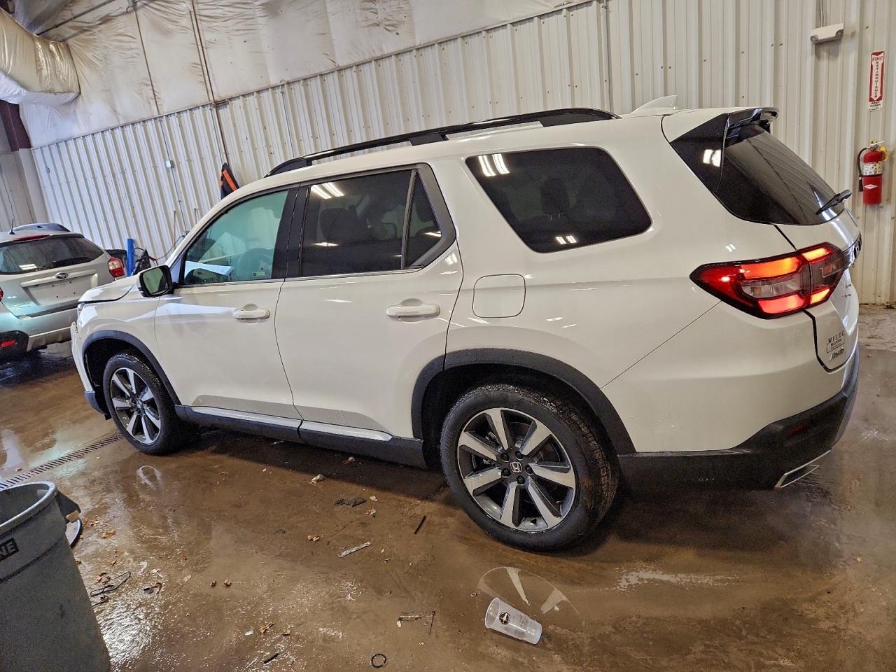 2025 Honda Pilot Elite - Фото 2