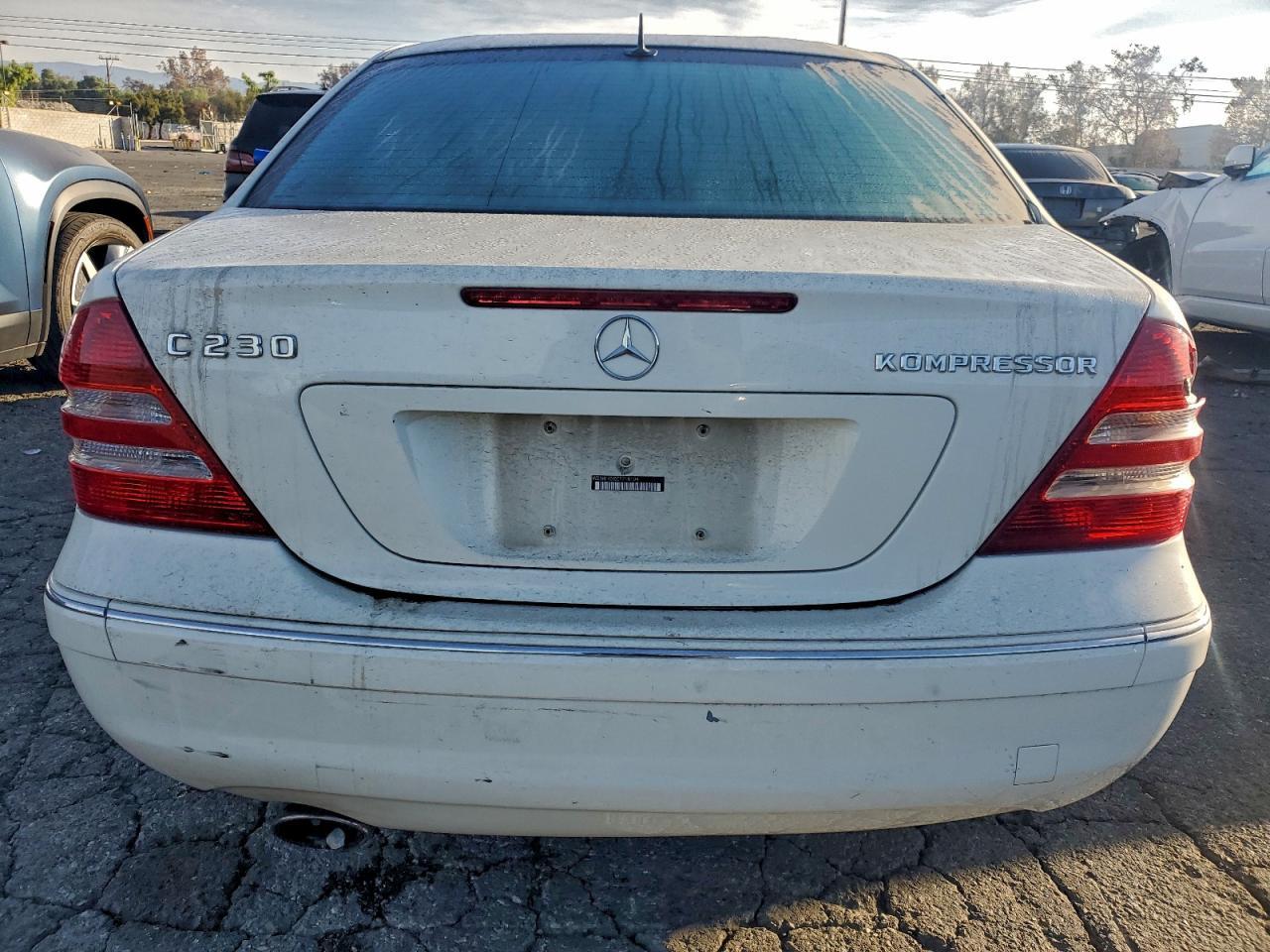 2005 Mercedes-Benz C 230K Sport Sedan - Фото 6