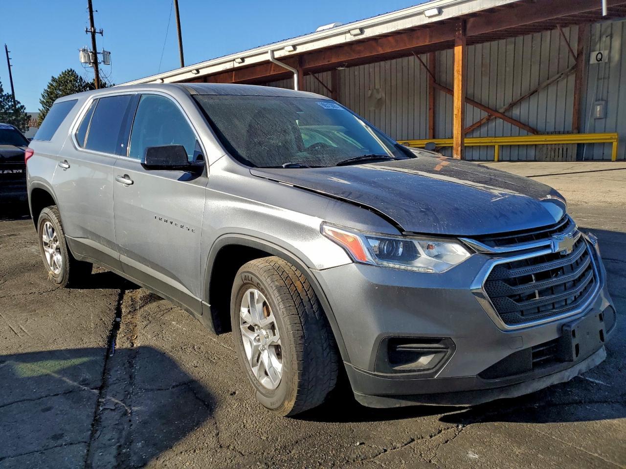 2020 Chevrolet Traverse Ls - Фото 4