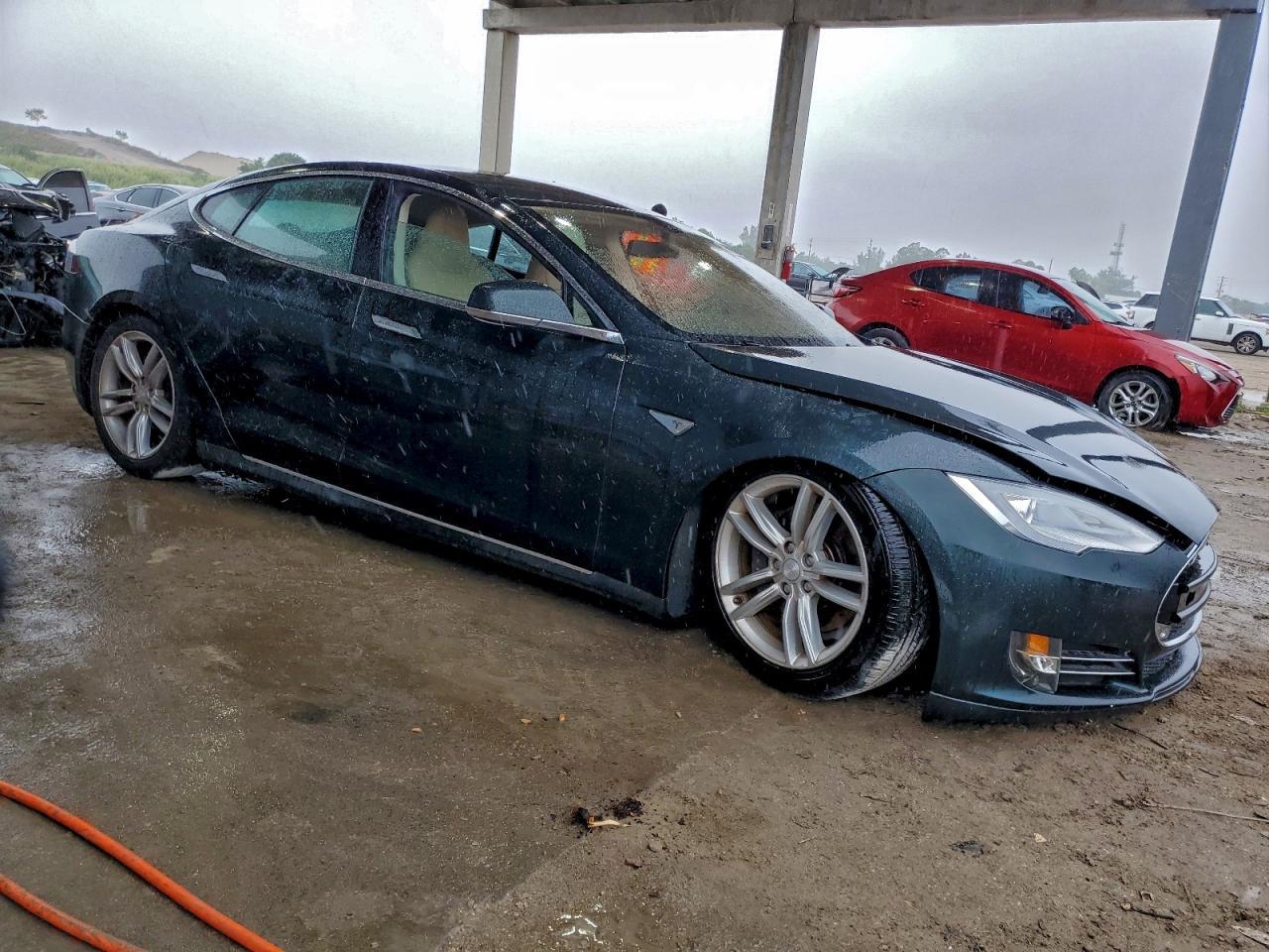 2013 Tesla Model S - Фото 4