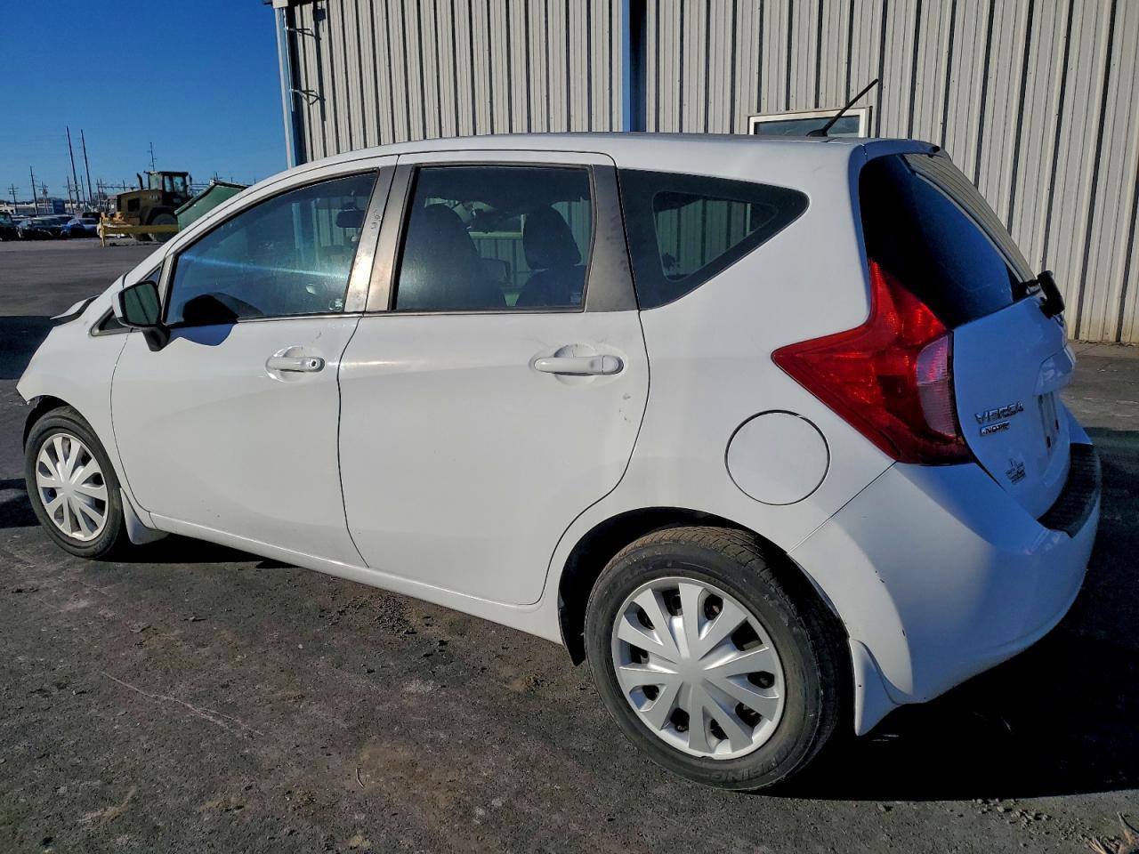2015 Nissan Versa Note S - Фото 2