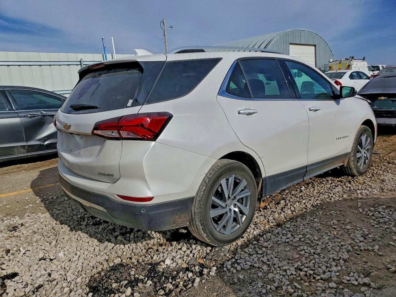 2024 Chevrolet Equinox Premier - Image 3