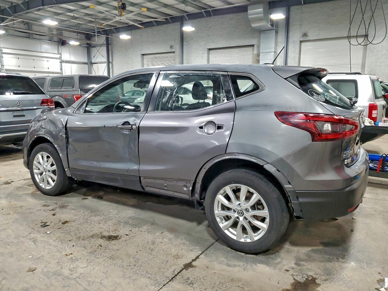 2021 Nissan Rogue Sport S - Фото 2