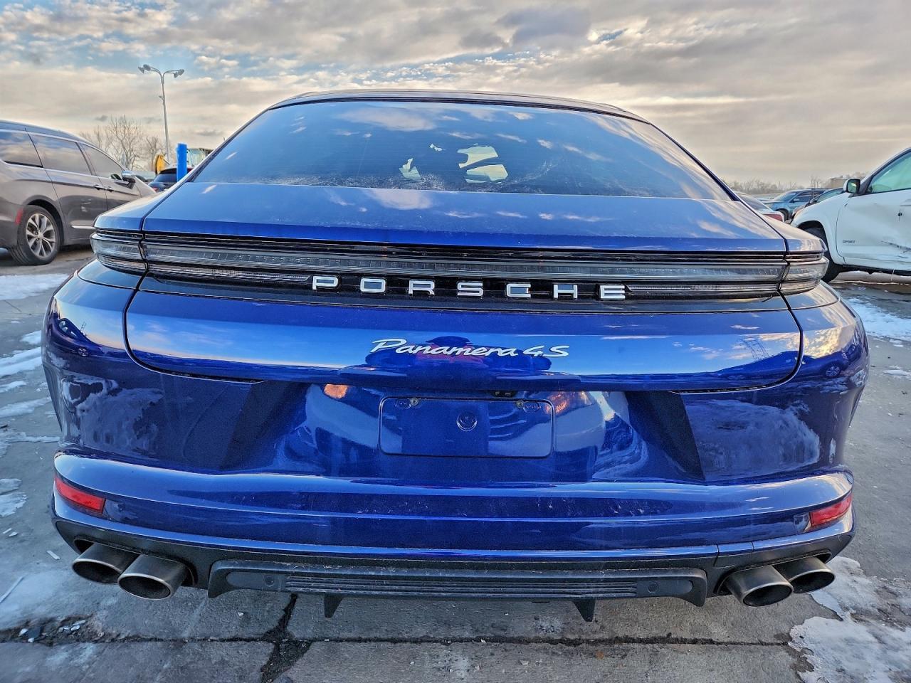 2025 Porsche Panamera 4S E-Hybrid - Фото 6