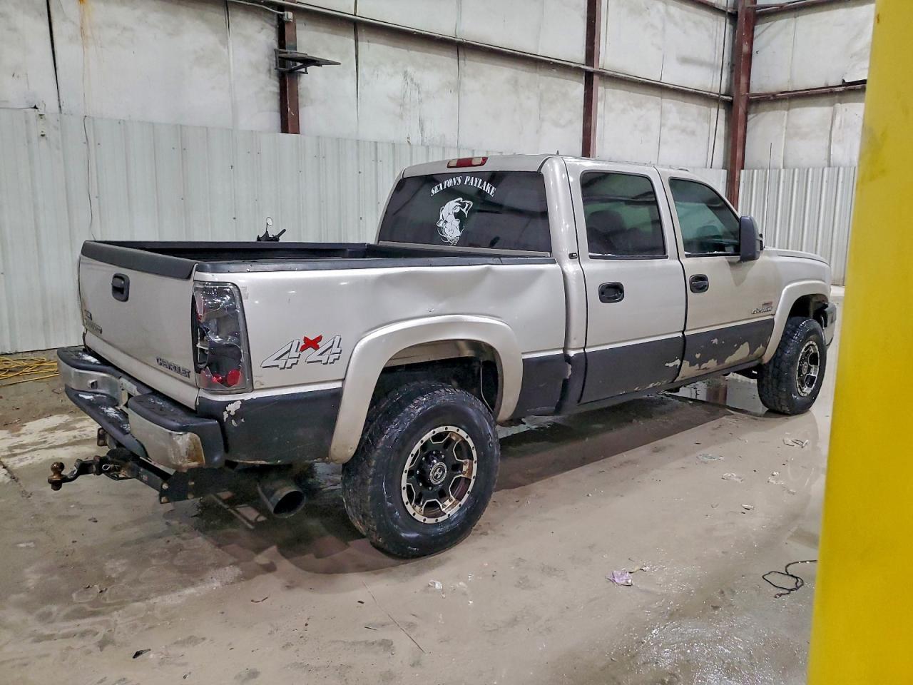 2004 Chevrolet Silverado K2500 Heavy Duty - Фото 3