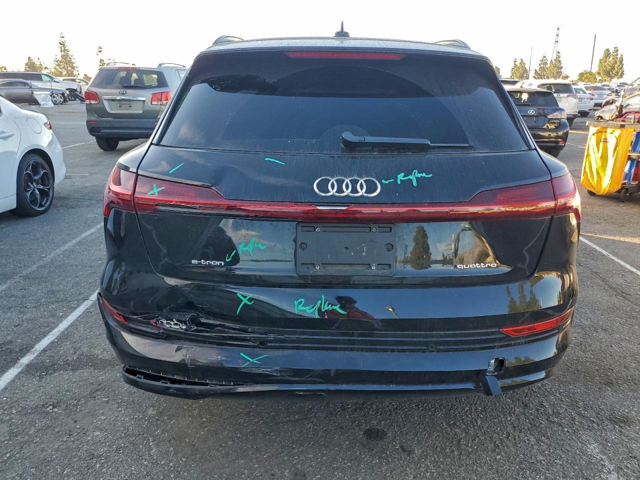 2021 Audi E-Tron Premium - Image 6