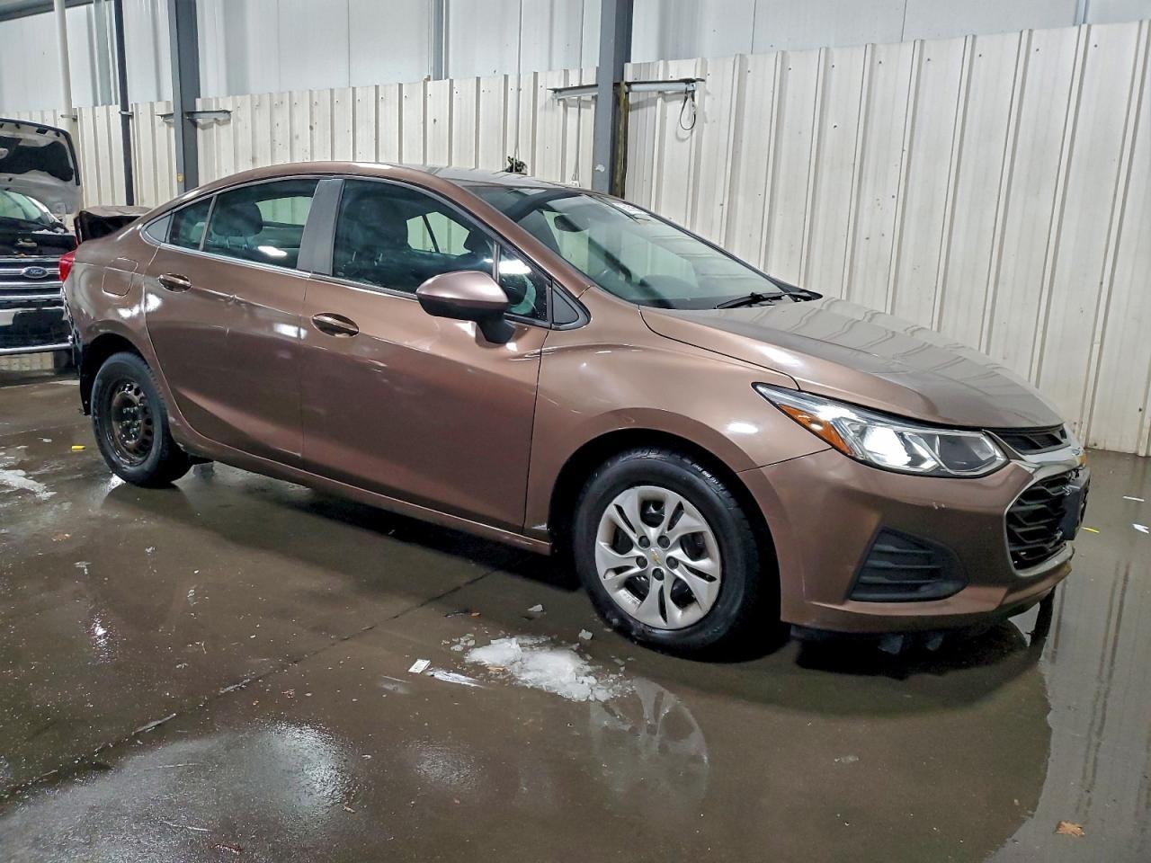 2019 Chevrolet Cruze Ls - Фото 4