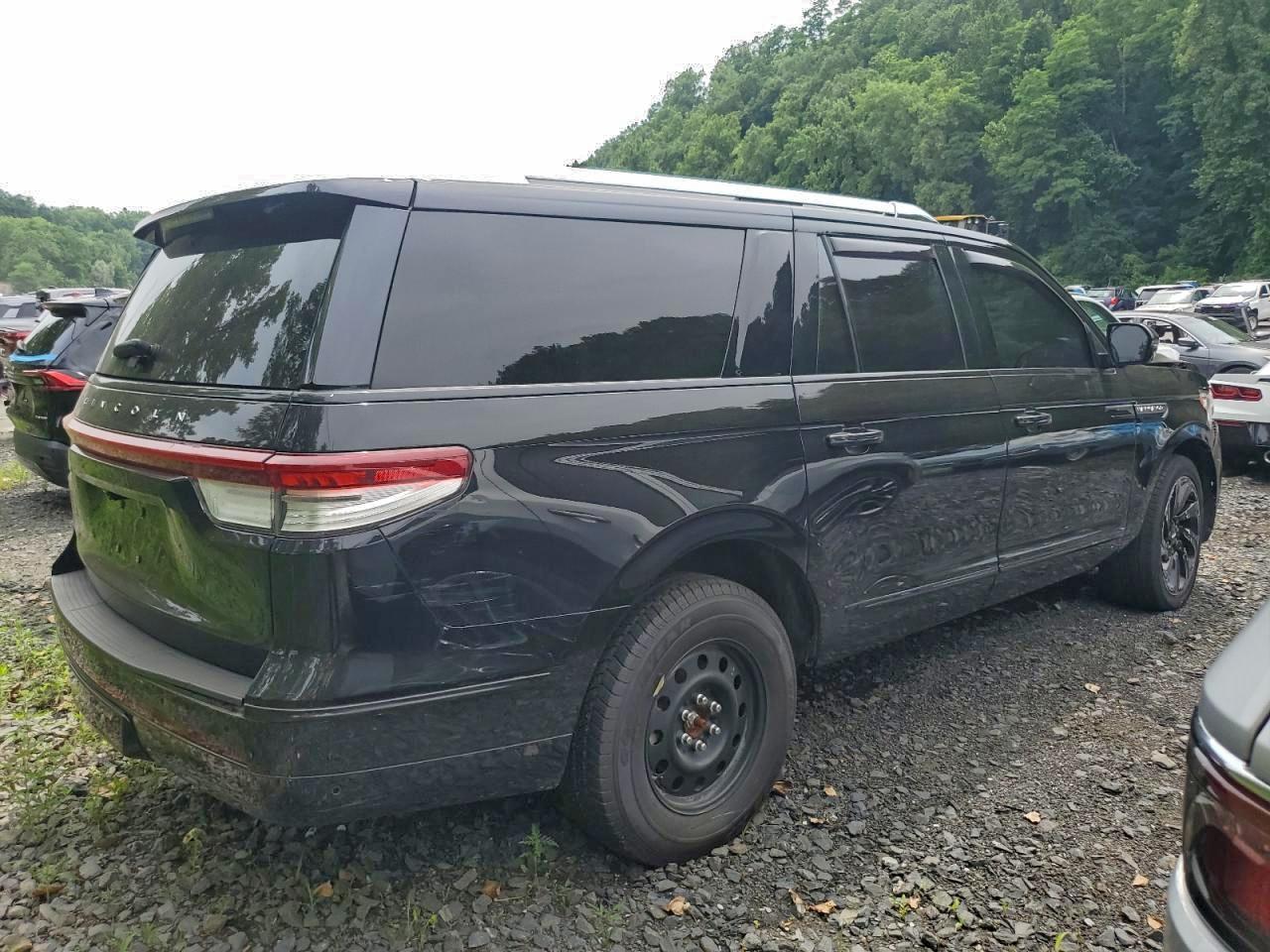 2023 Lincoln Navigator L Reserve - Фото 3