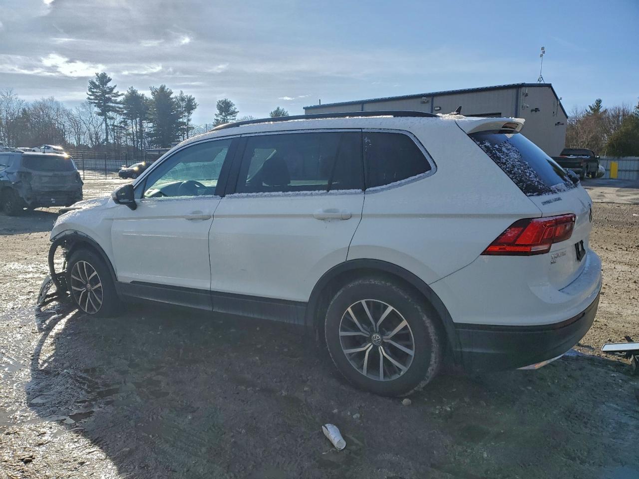 2019 Volkswagen Tiguan Se - Image 2