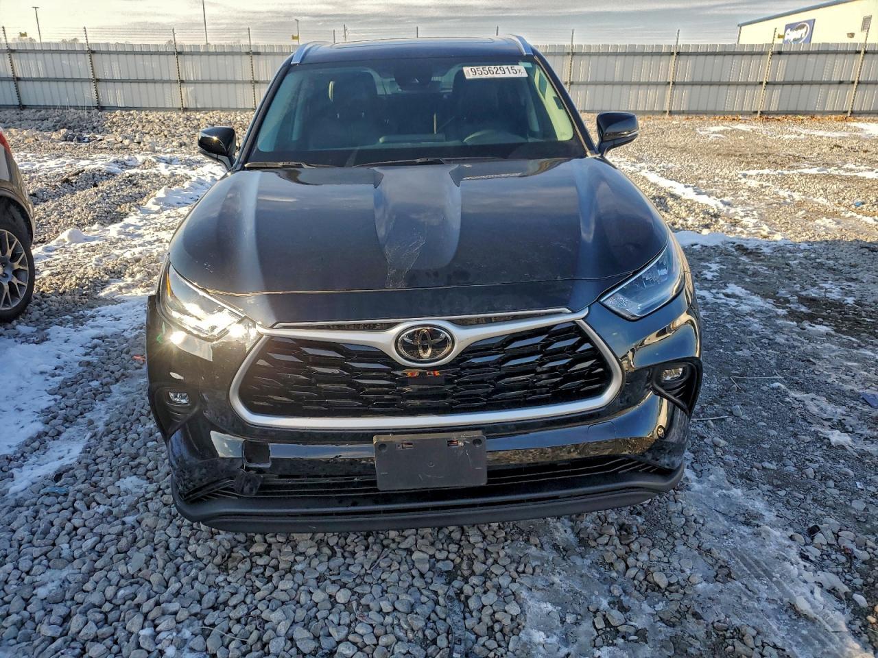 2021 Toyota Highlander Xle - Image 5
