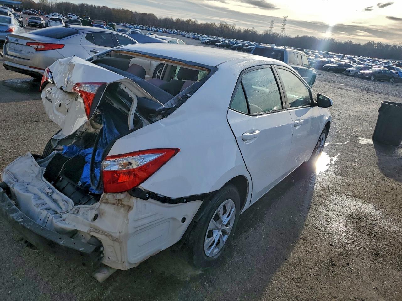 2016 Toyota Corolla L - Фото 3