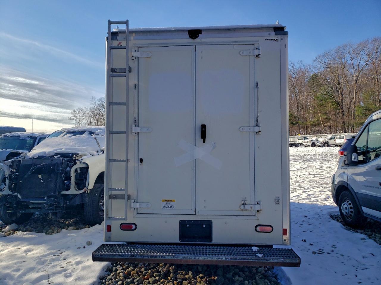 2019 Chevrolet Express G3500 - Image 6