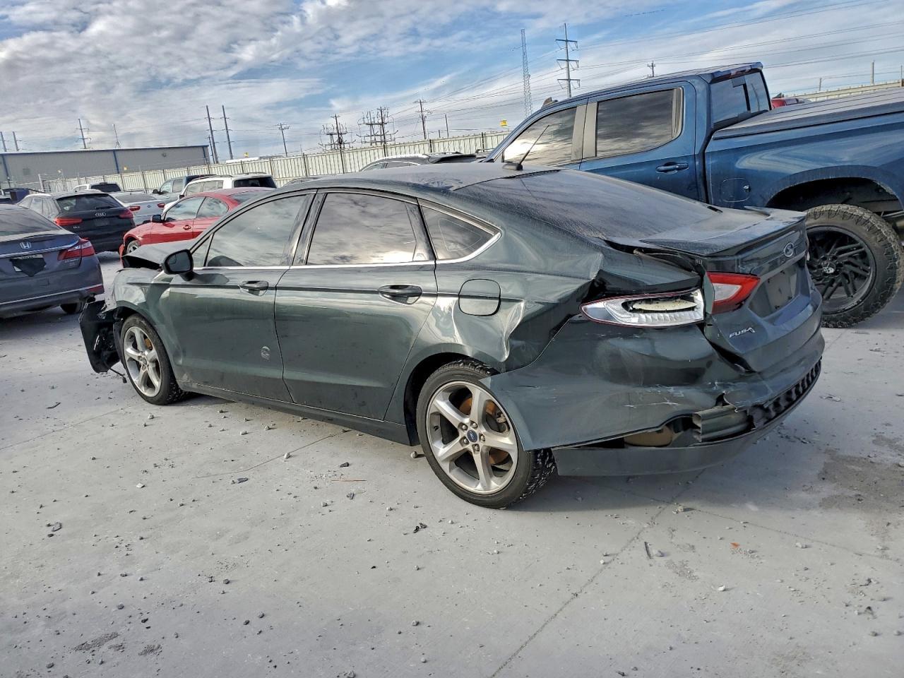 2016 Ford Fusion S - Фото 2