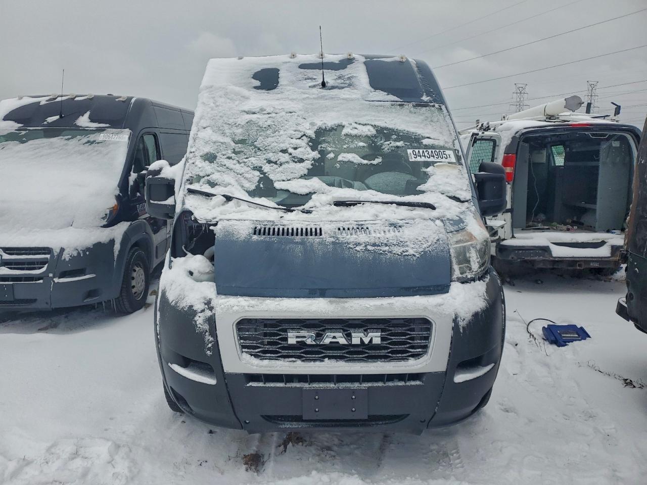 2020 Ram Promaster 3500 Delivery Van - Фото 5