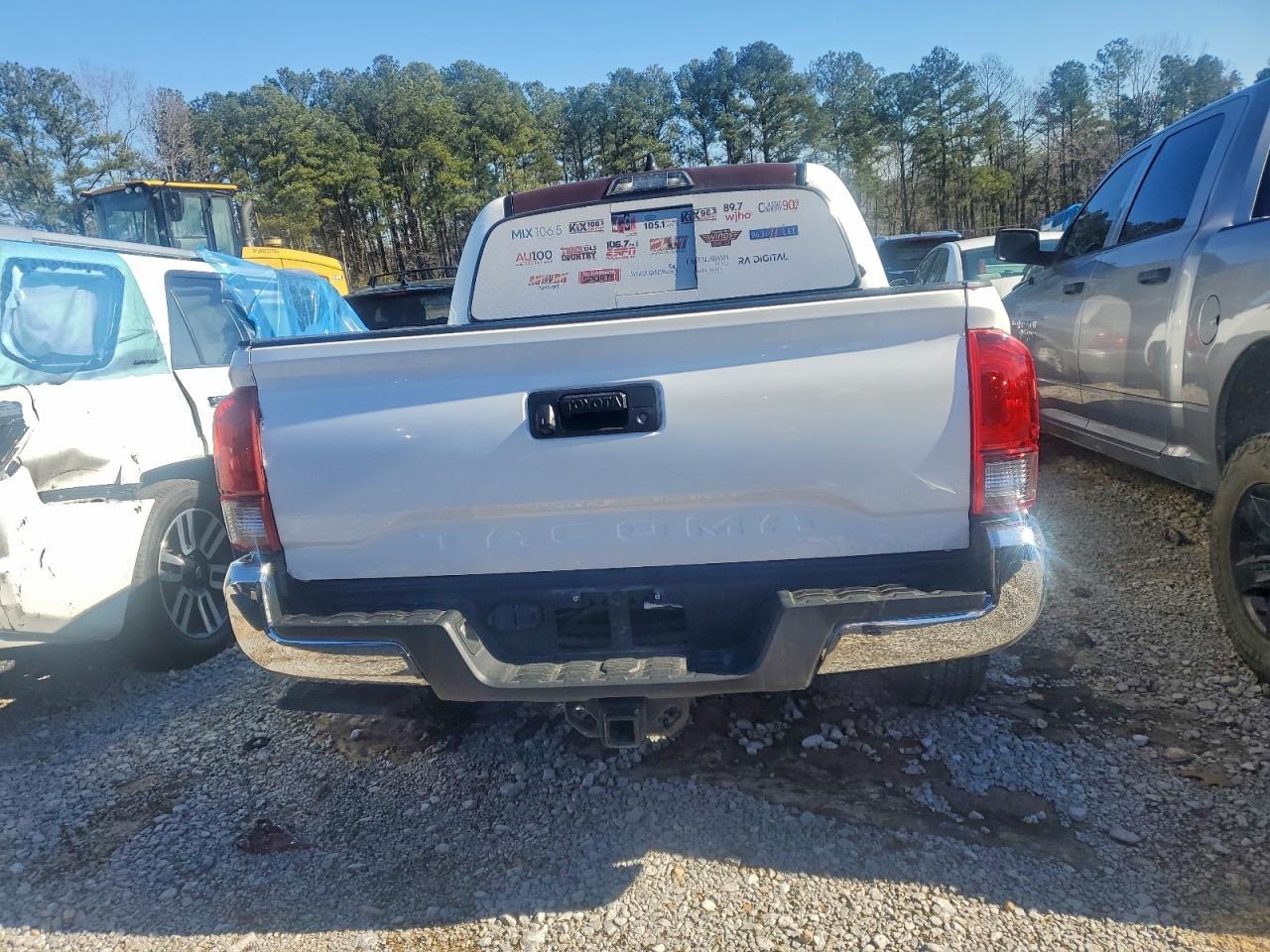 2023 Toyota Tacoma Double Cab - Image 6