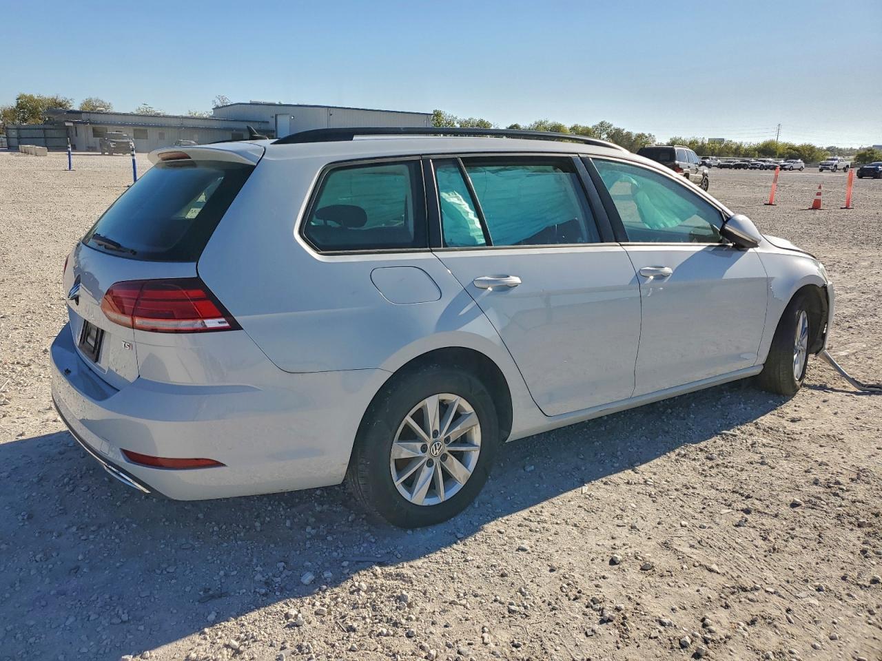 2018 Volkswagen Golf Sportwagen S - Image 3