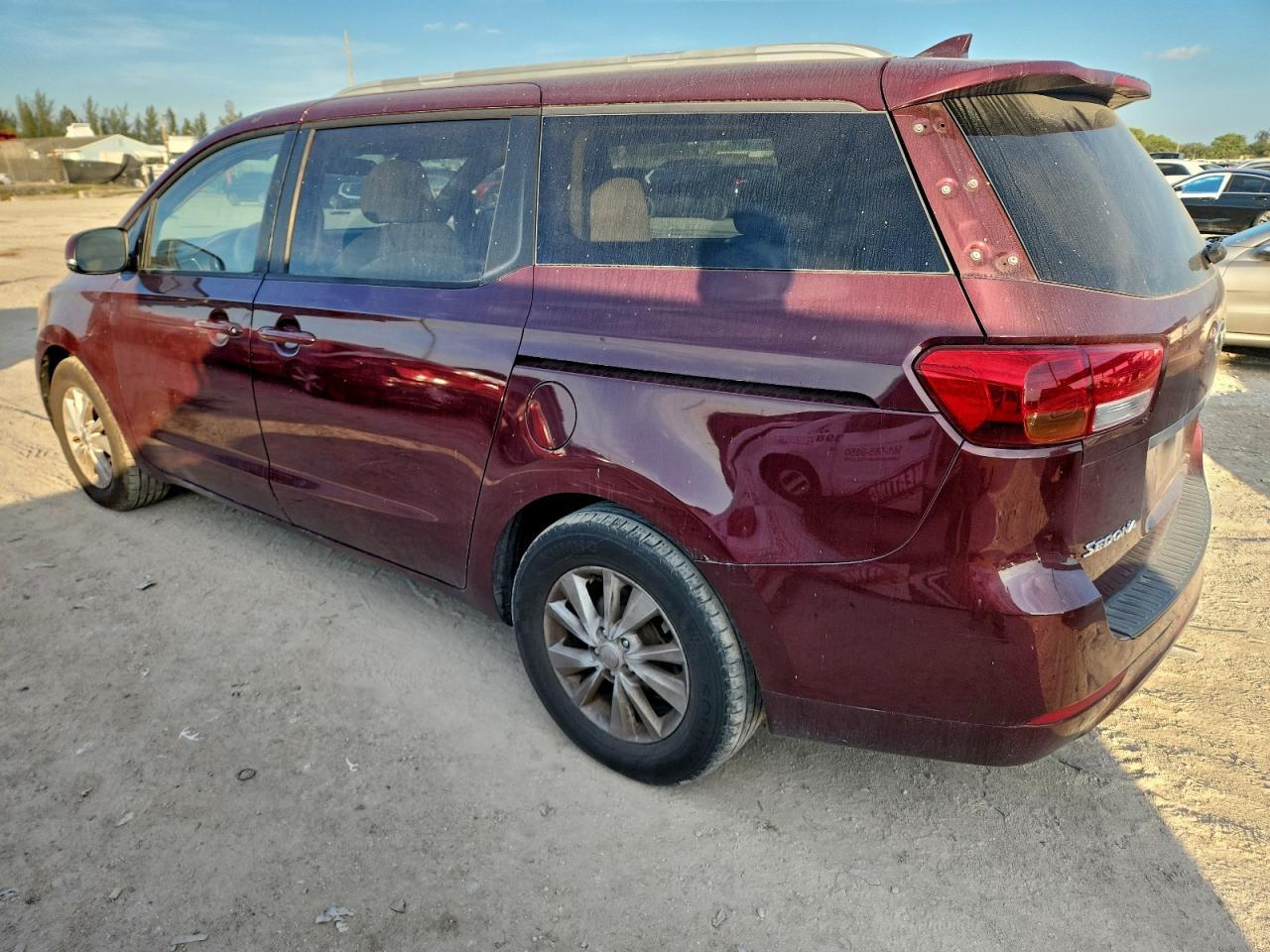2015 Kia Sedona Lx - Фото 2