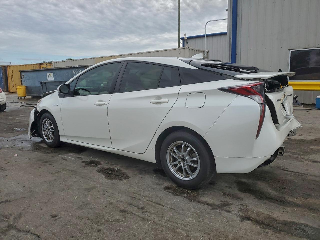 2016 Toyota Prius - Image 2
