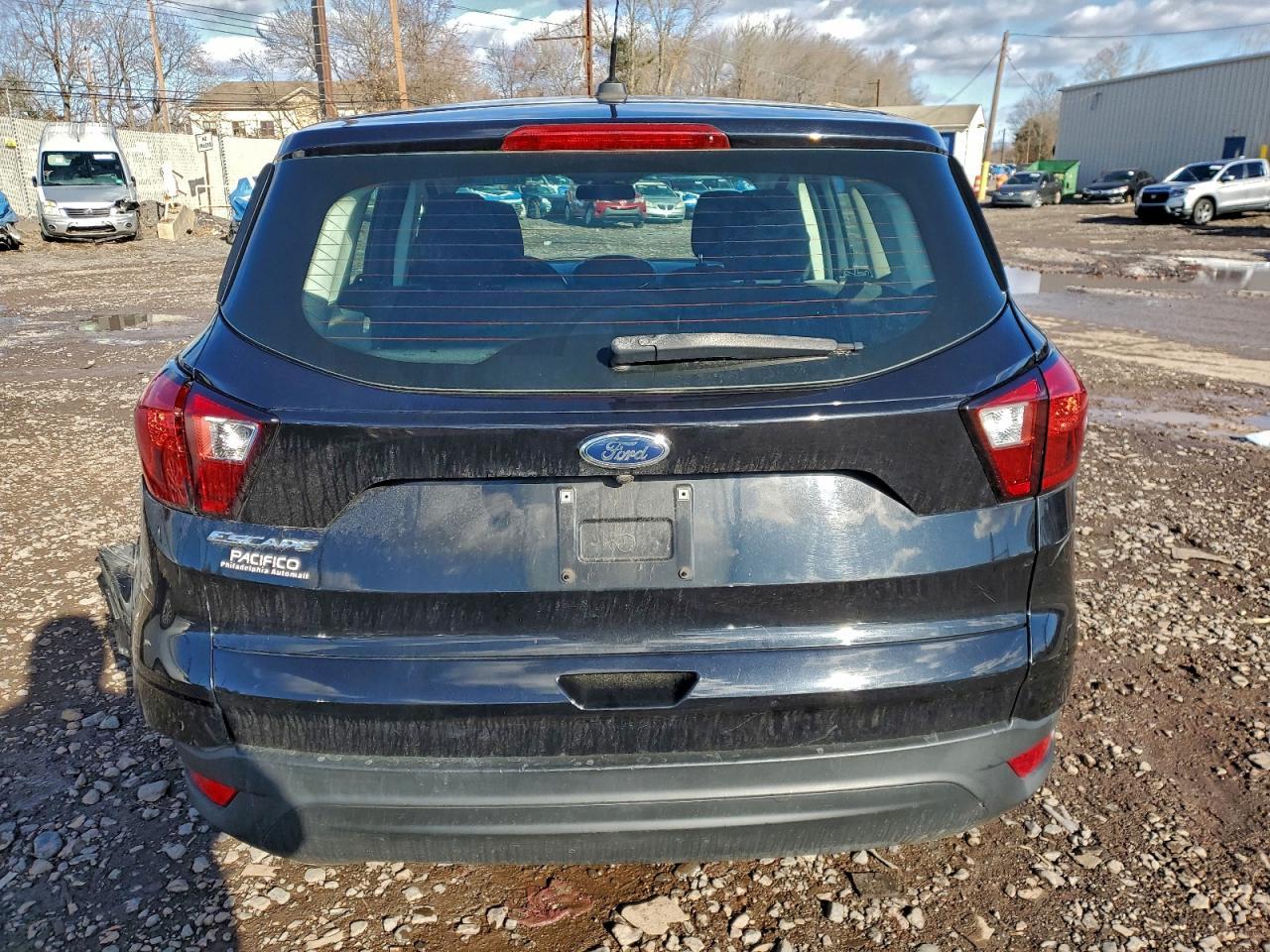 2019 Ford Escape S - Фото 6