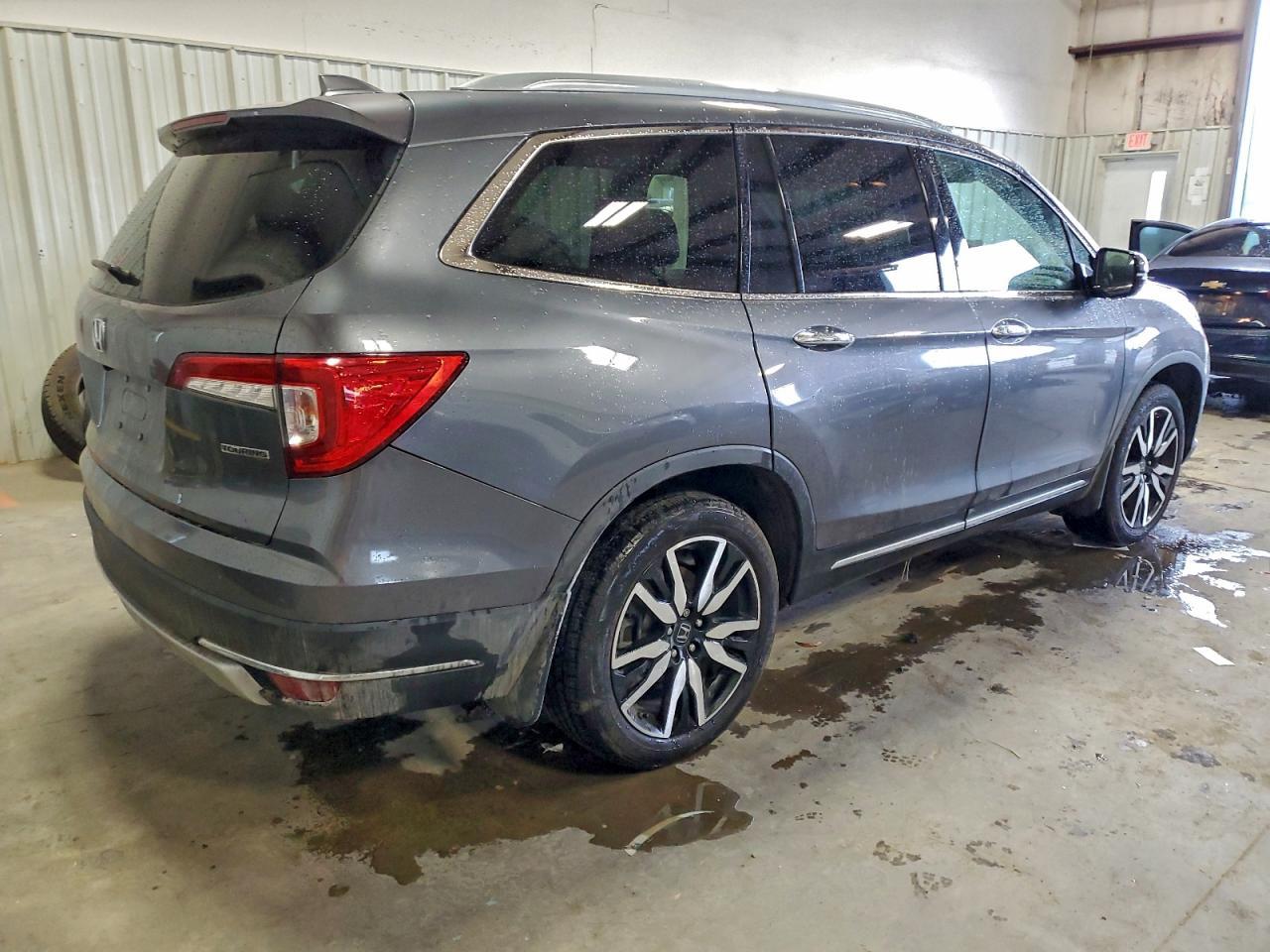 2022 Honda Pilot Touring - Фото 3