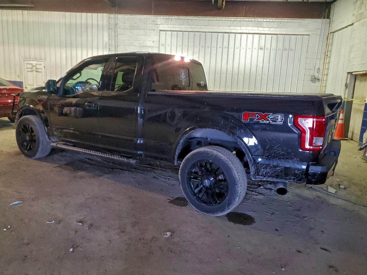 2015 Ford F150 Super Cab - Фото 2