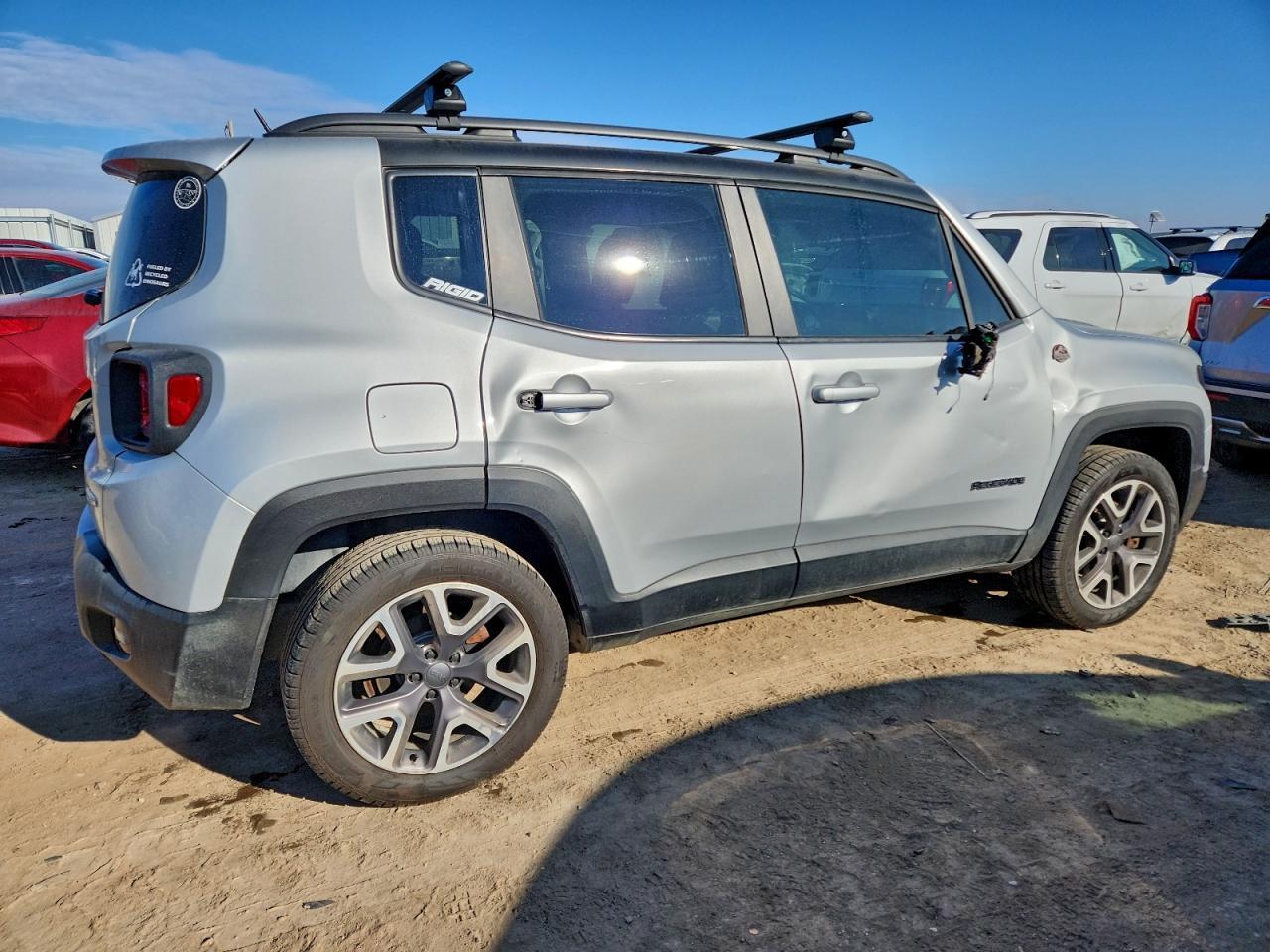 2015 Jeep Renegade Latitude - Фото 3