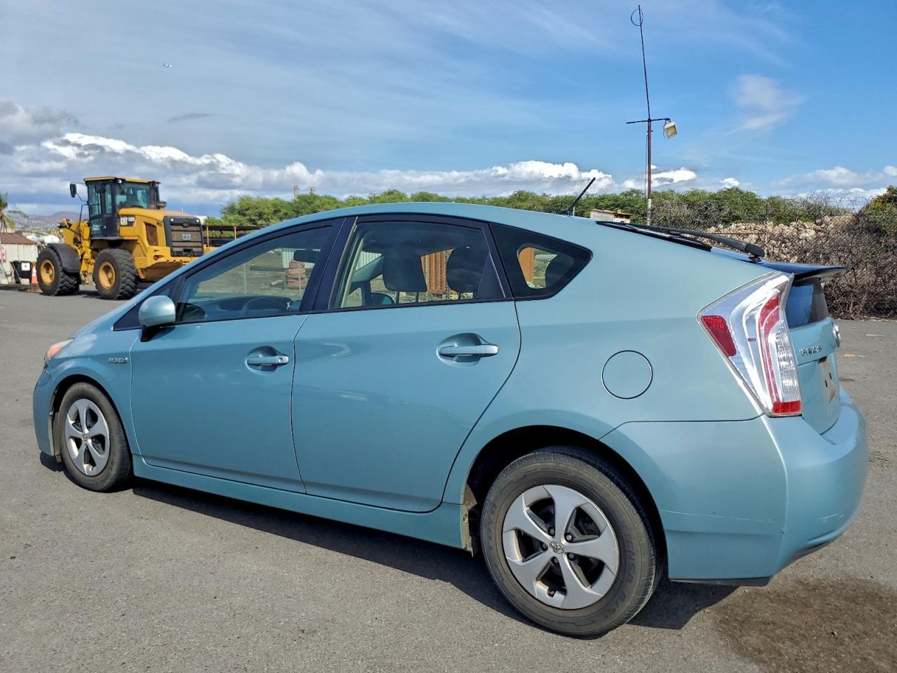 2015 Toyota Prius - Фото 2