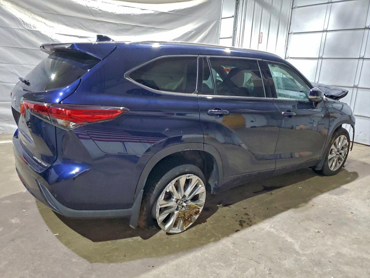 2020 Toyota Highlander Limited - Фото 3