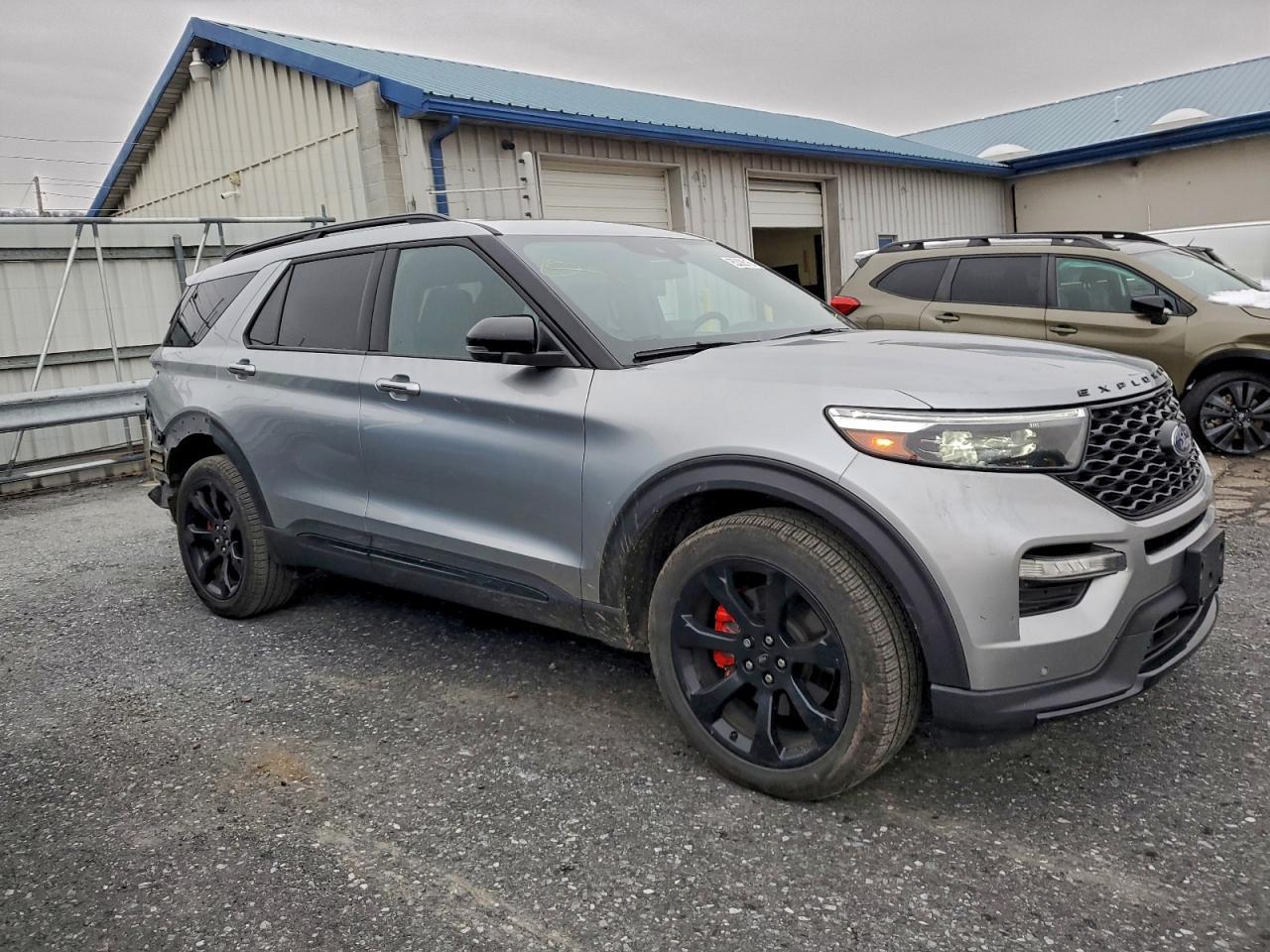2023 Ford Explorer St - Image 4
