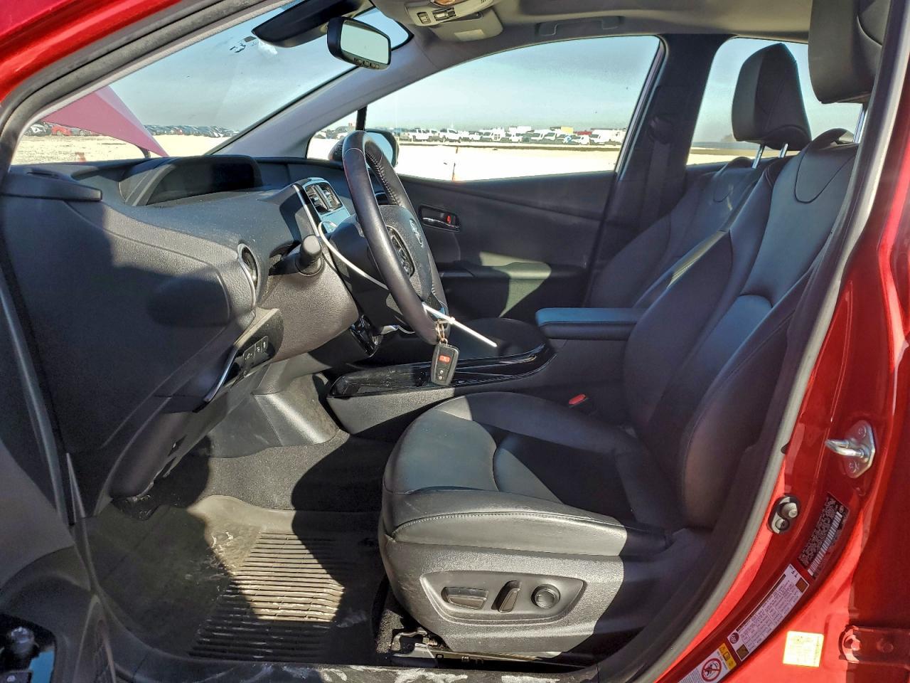 2022 Toyota Prius Night Shade - Фото 7