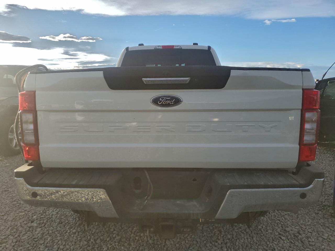 2022 Ford F350 Super Duty - Image 6