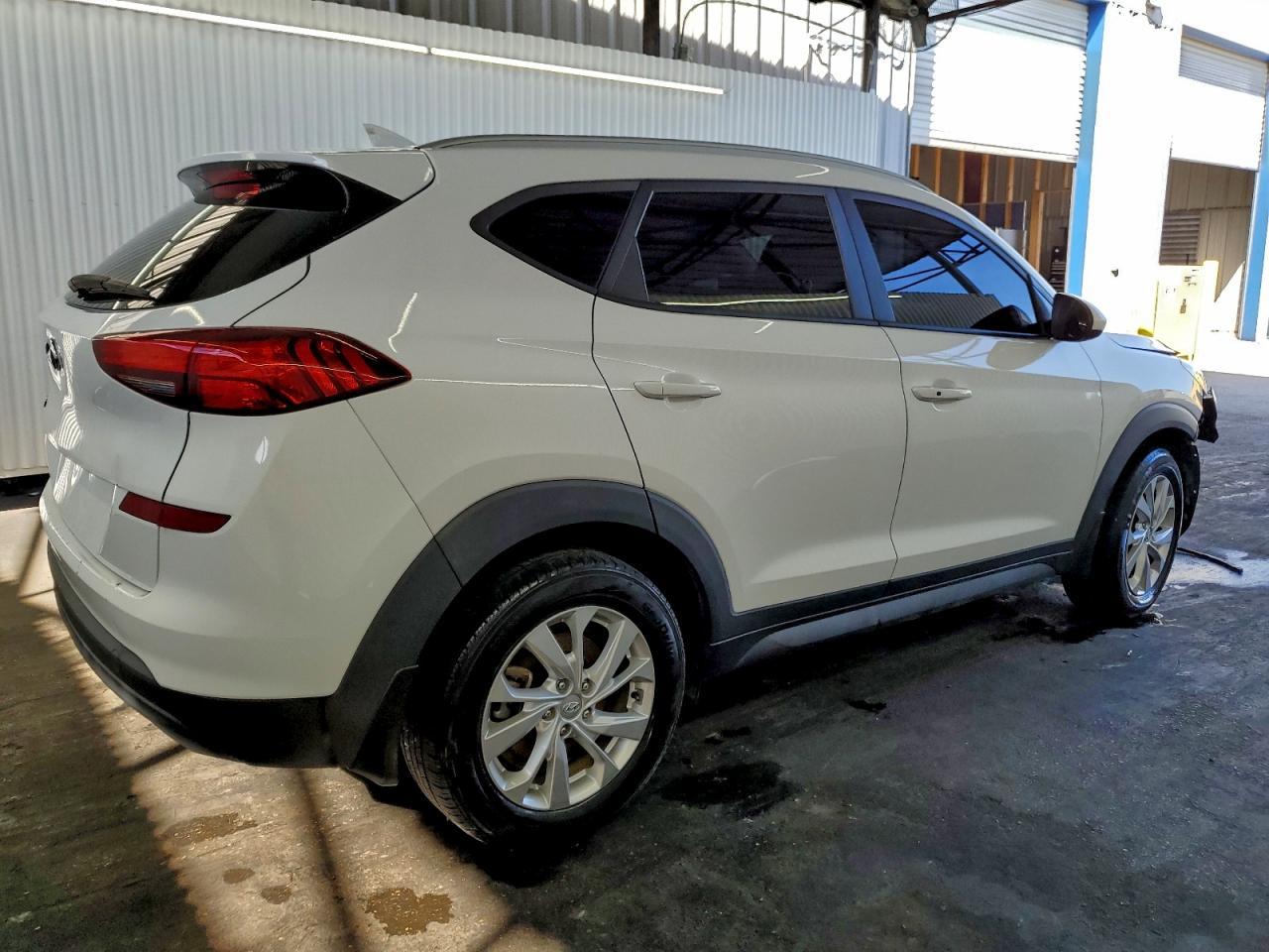 2021 Hyundai Tucson Value - Фото 3