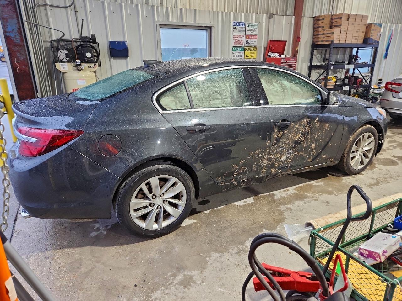 2016 Buick Regal - Image 3