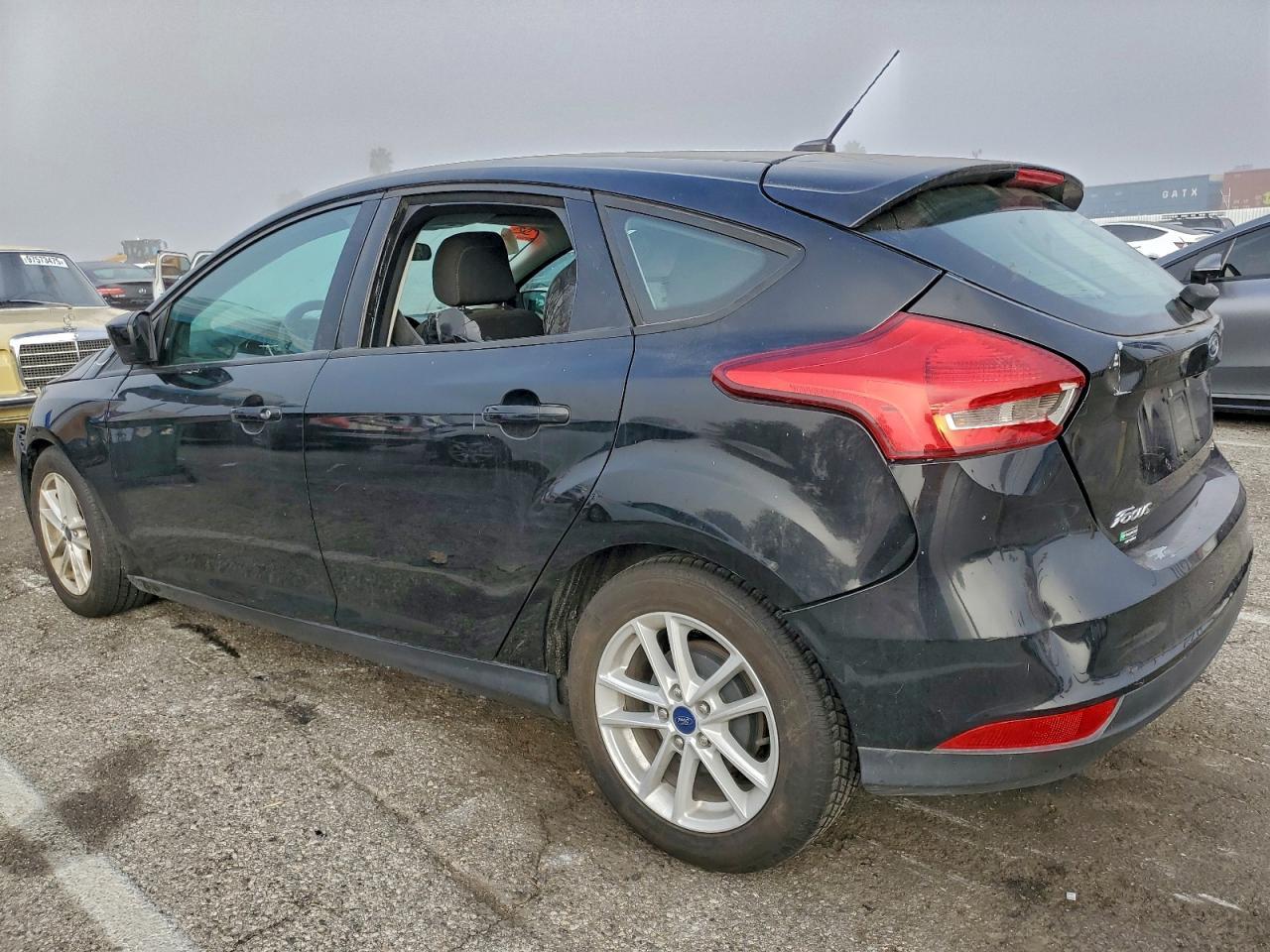 2018 Ford Focus Se - Image 2
