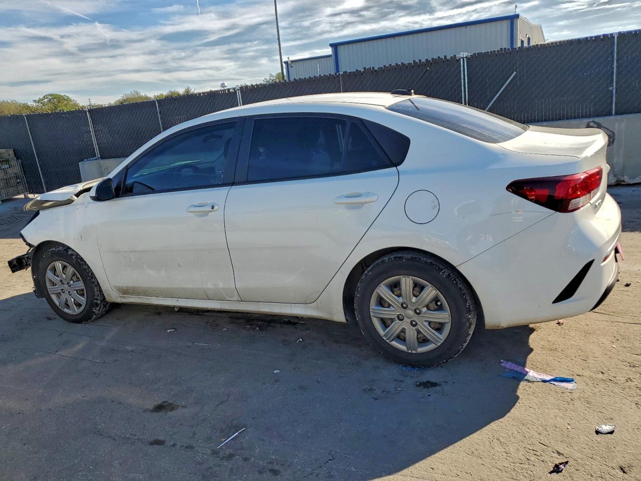2022 Kia Rio Lx - Фото 2