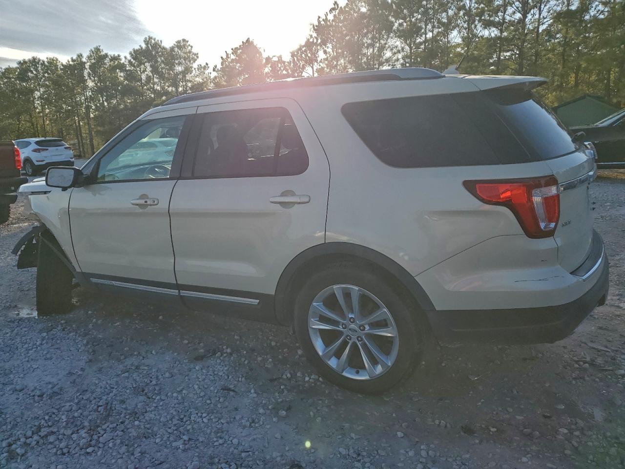 2018 Ford Explorer Xlt - Image 2