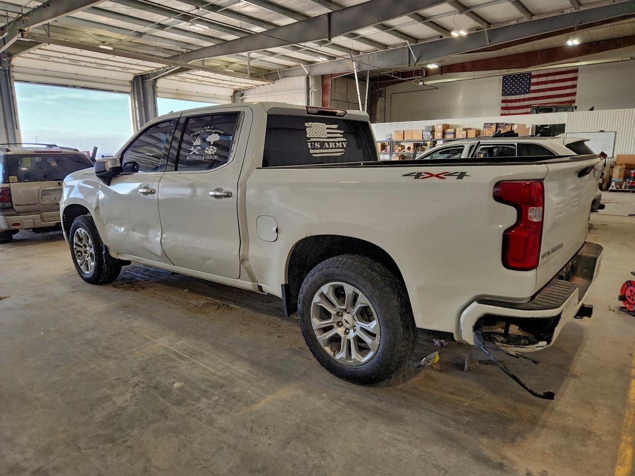 2022 Chevrolet Silverado K1500 Ltz - Фото 2