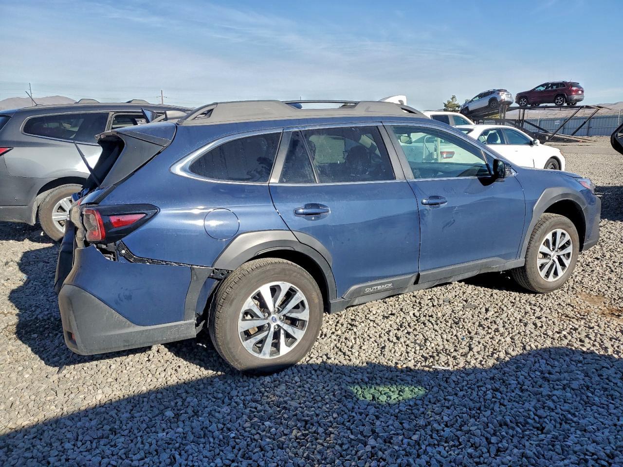 2024 Subaru Outback Premium - Image 3
