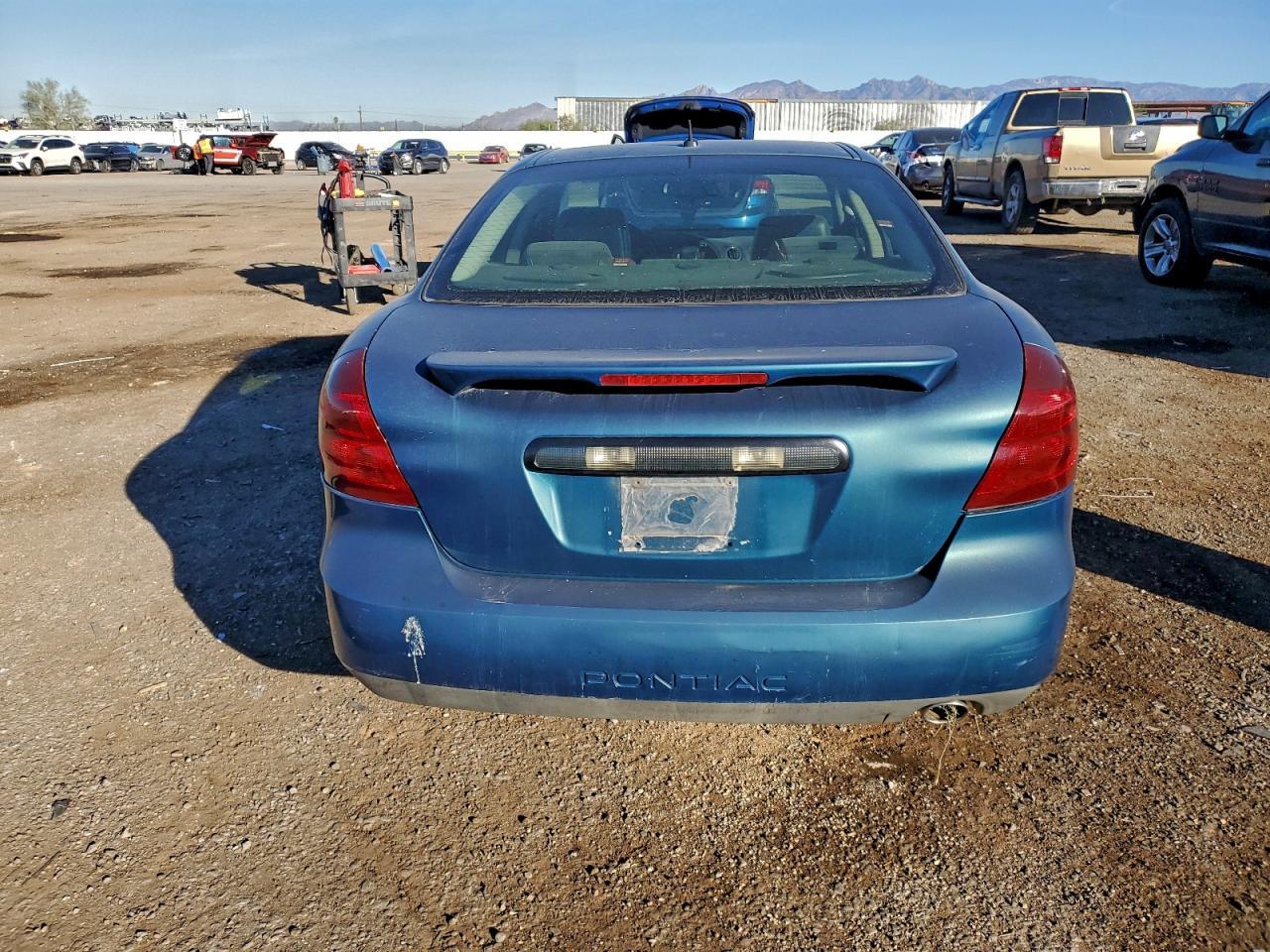 2008 Pontiac Grand Prix - Image 6