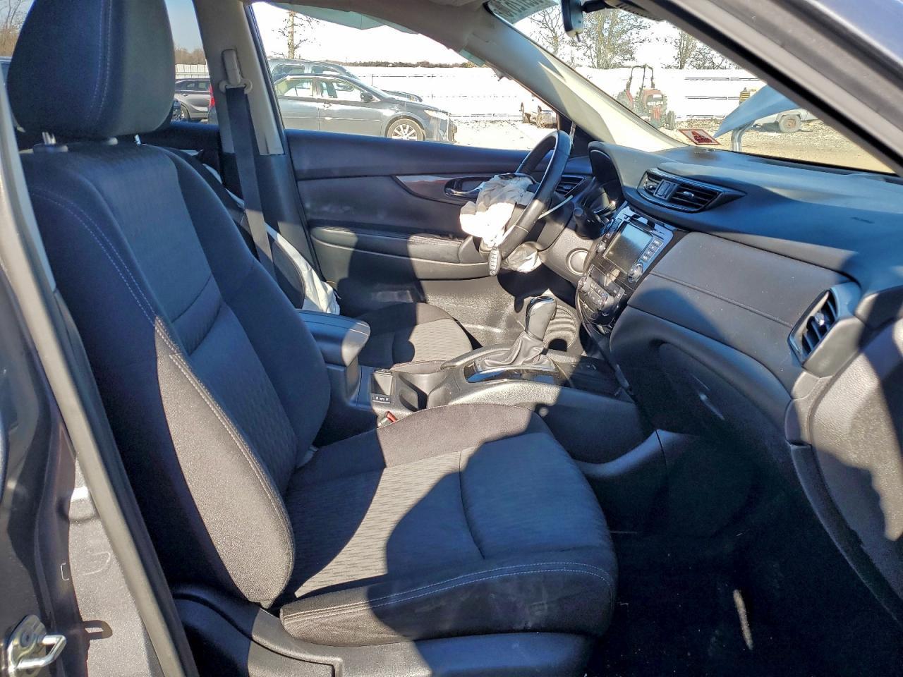 2019 Nissan Rogue S - Image 7