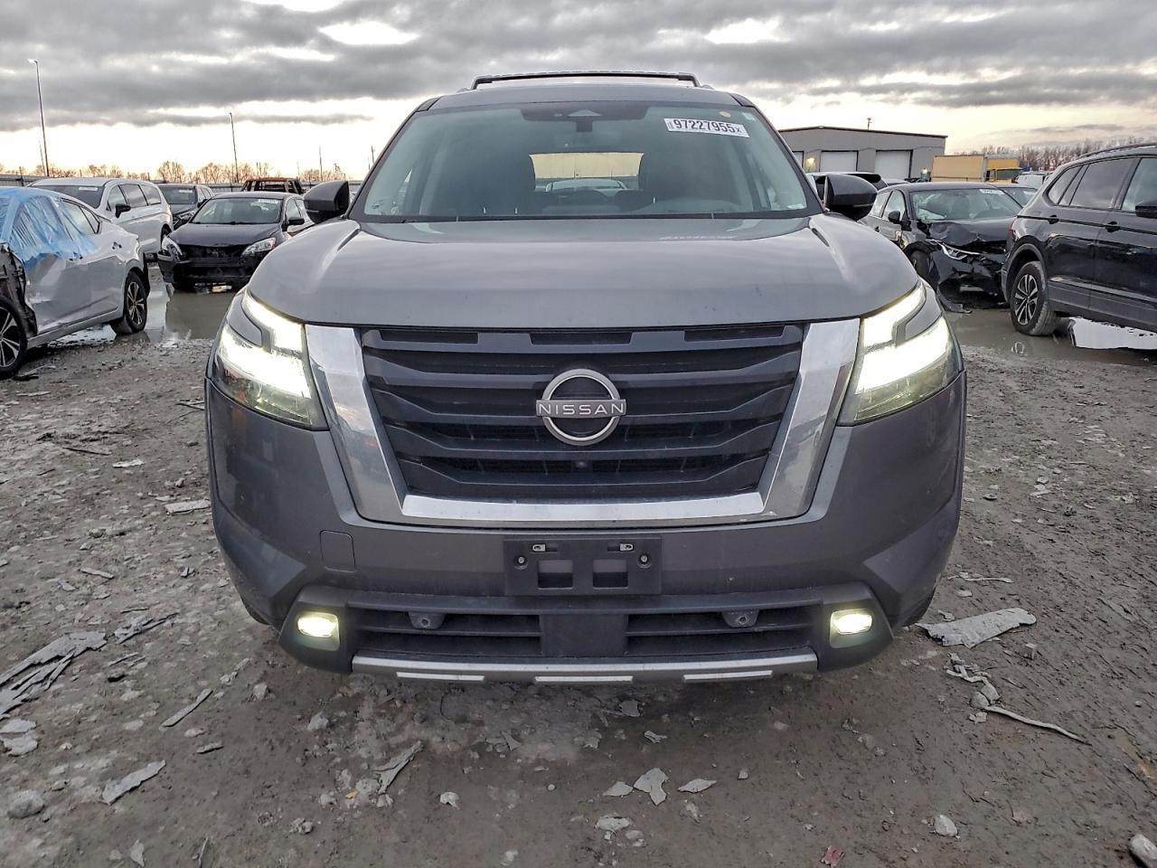 2023 Nissan Pathfinder Platinum - Фото 5