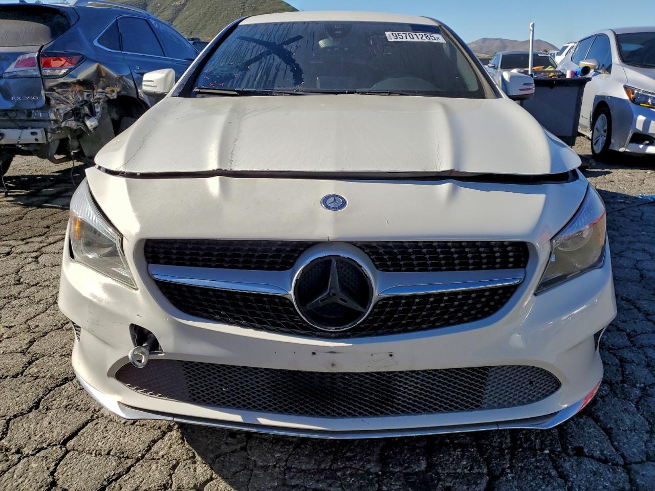 2017 Mercedes-Benz Cla 250 - Фото 5