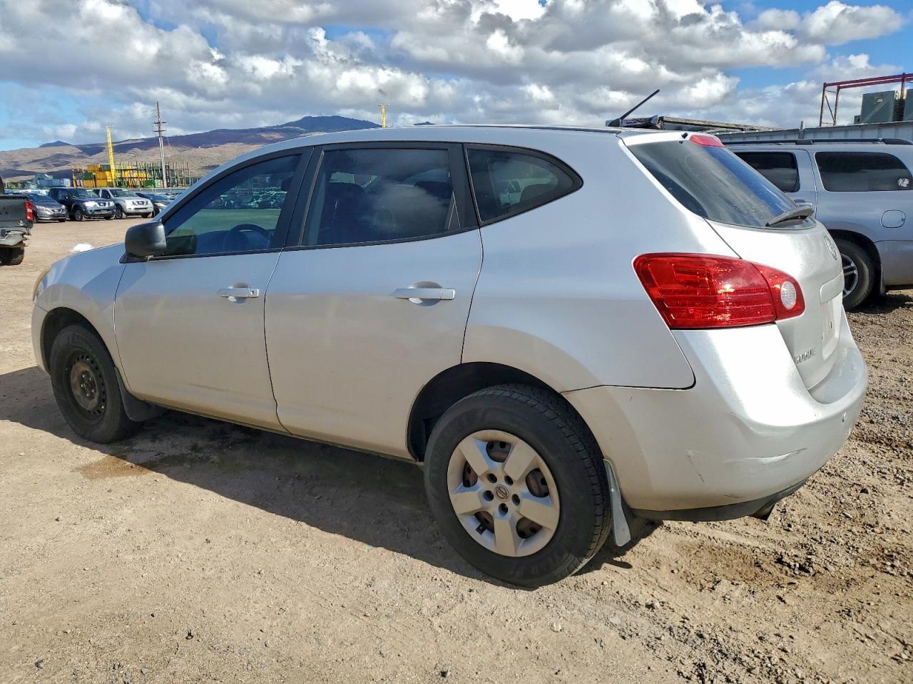 2008 Nissan Rogue S - Image 2