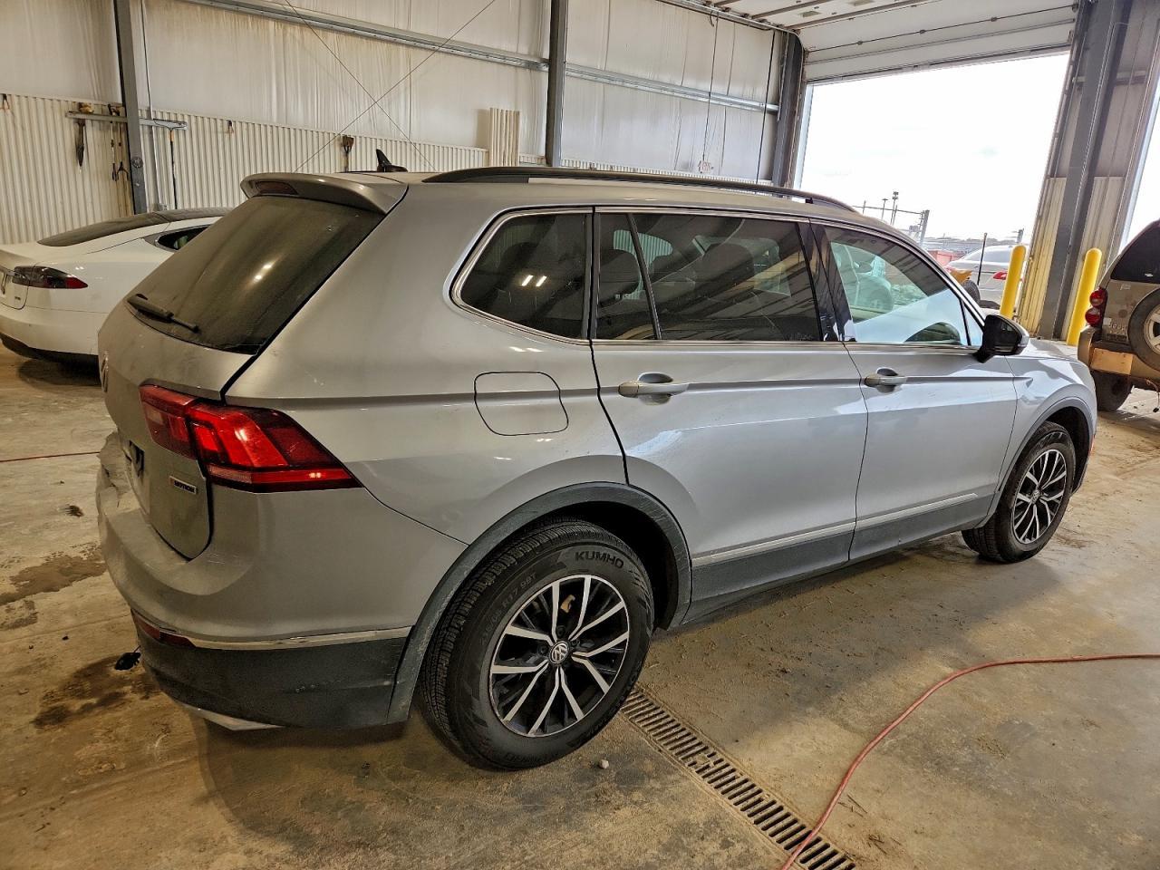 2021 Volkswagen Tiguan Se - Фото 3