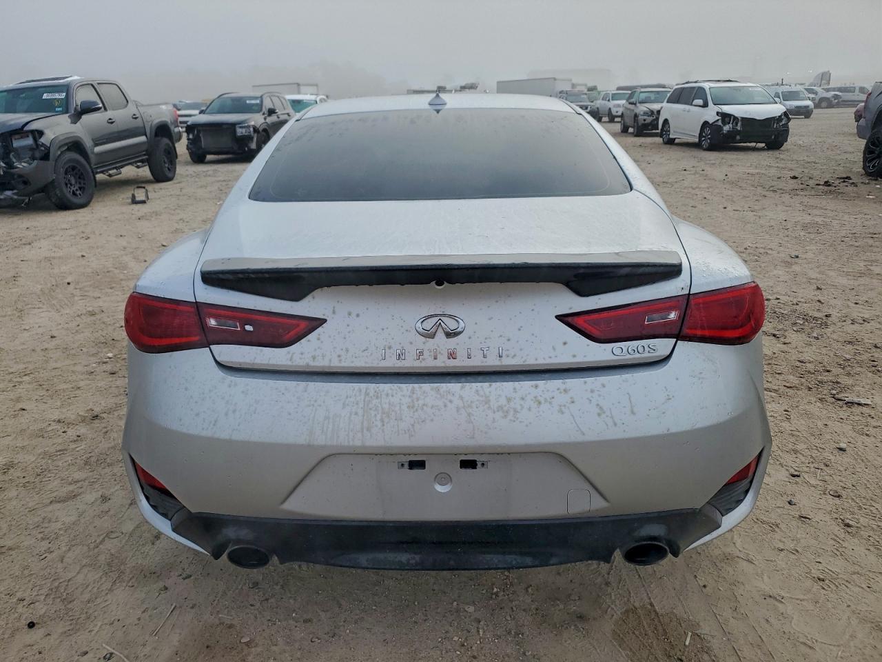 2017 Infiniti Q60 Premium - Фото 6