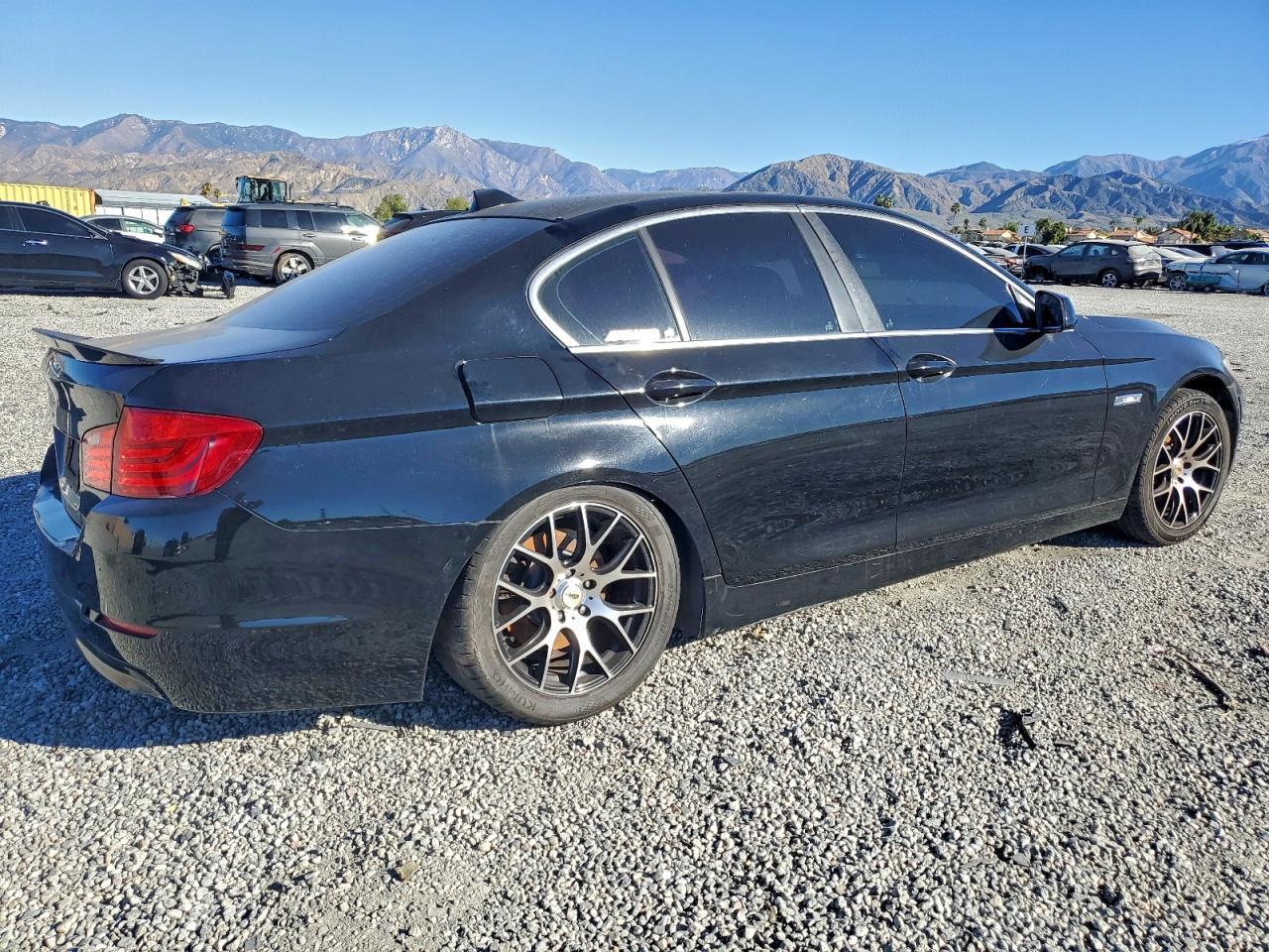 2011 BMW 528 I - Фото 3