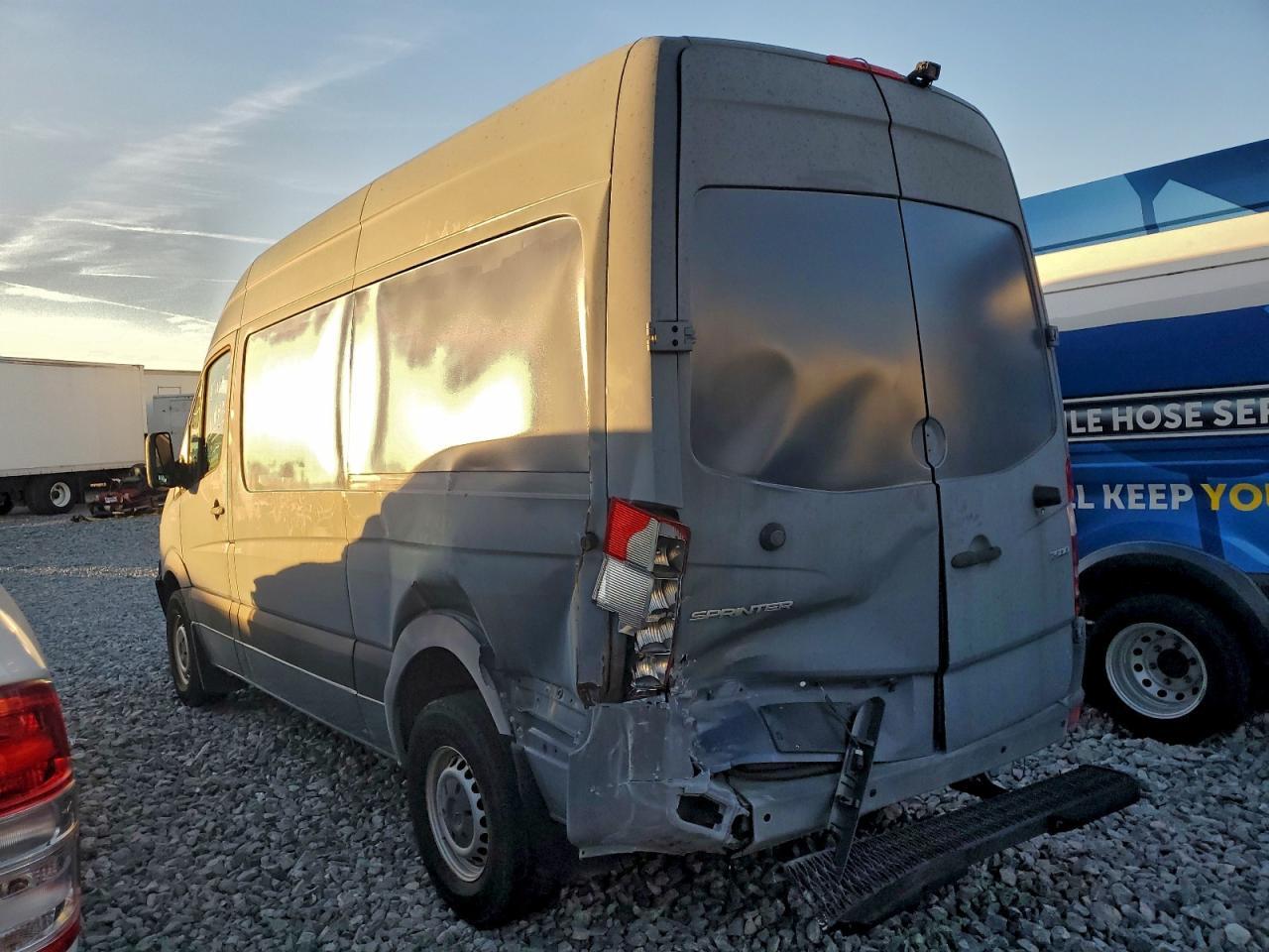 2018 Mercedes-Benz Sprinter 2500 - Фото 2